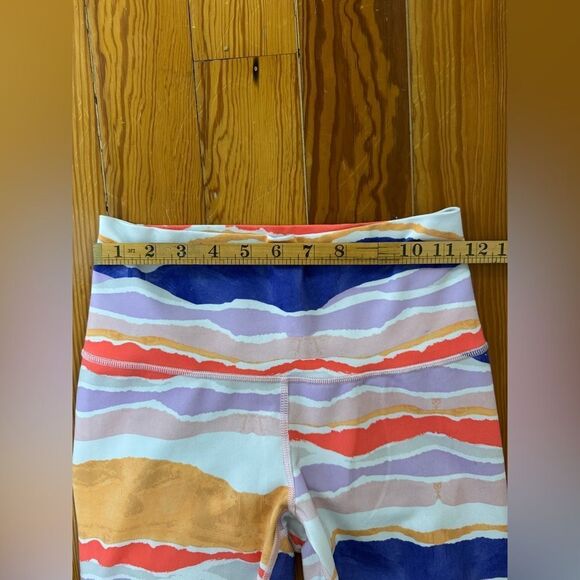 Lululemon True Self Crop Bleacher Stripe White Iris Flower Leggings - Picture 5 of 8